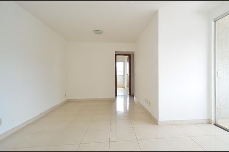 Sala de apartamento à venda com 3 quartos, 76m² em São Pedro, Belo Horizonte