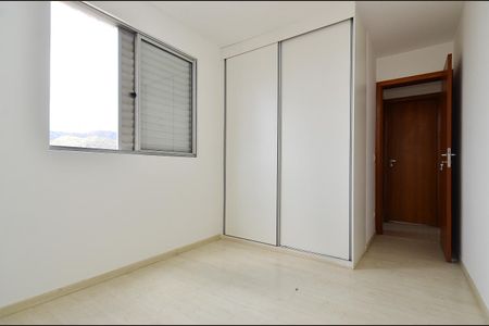 Apartamento à venda com 76m², 3 quartos e 2 vagasQuarto 2