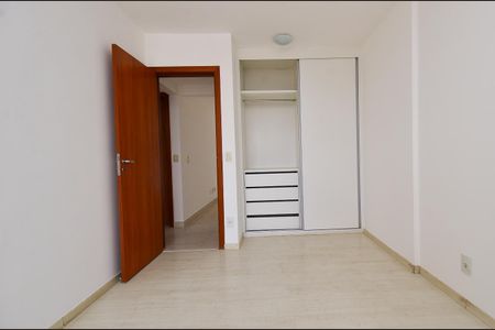 Apartamento à venda com 76m², 3 quartos e 2 vagasSuíte
