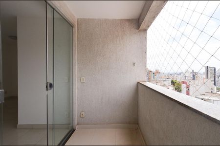 Varanda da sala de apartamento à venda com 3 quartos, 76m² em São Pedro, Belo Horizonte