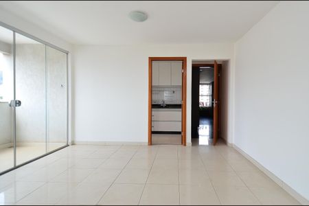 Sala de apartamento à venda com 3 quartos, 76m² em São Pedro, Belo Horizonte