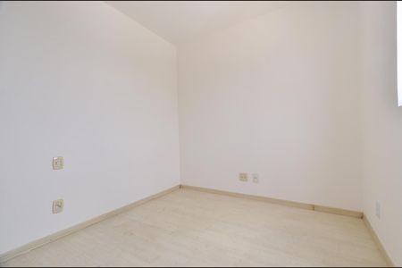 Apartamento à venda com 76m², 3 quartos e 2 vagasQuarto 2