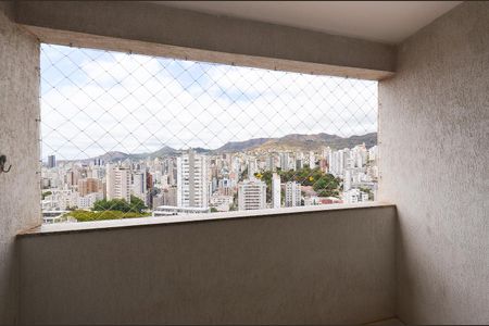 Varanda da sala de apartamento à venda com 3 quartos, 76m² em São Pedro, Belo Horizonte