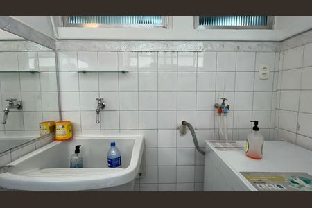 Apartamento à venda com 115m², 3 quartos e 1 vagaÁrea de Serviço