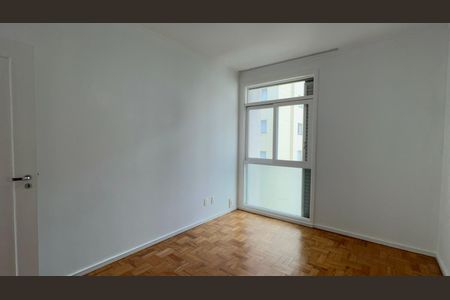 Apartamento à venda com 115m², 3 quartos e 1 vagaQuarto 2
