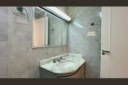 Apartamento à venda com 115m², 3 quartos e 1 vagaBanheiro da Suíte