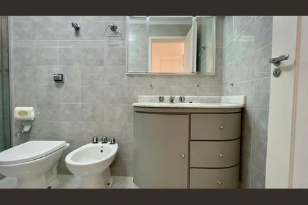 Apartamento à venda com 115m², 3 quartos e 1 vagaBanheiro da Suíte