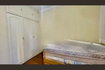 Apartamento à venda com 160m², 4 quartos e 2 vagas Apartamento à venda com 160m², 4 quartos e 2 vagasQuarto