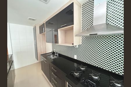 Apartamento à venda com 62m², 2 quartos e 2 vagasCozinha