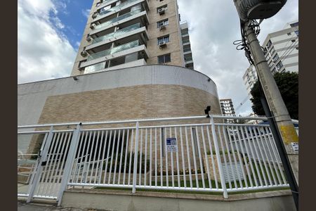 Apartamento à venda com 62m², 2 quartos e 2 vagasFachada + plaquinha