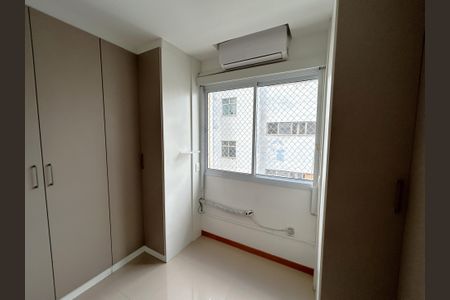 Apartamento à venda com 62m², 2 quartos e 2 vagasSuíte