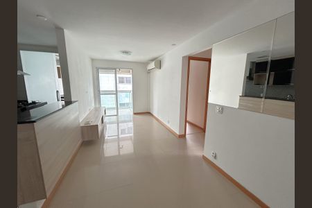 Apartamento à venda com 62m², 2 quartos e 2 vagasSala