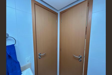 Apartamento à venda com 62m², 2 quartos e 2 vagasBanheiro Social