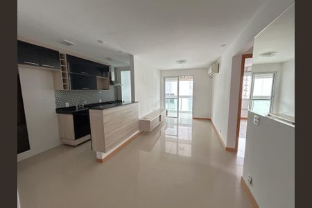 Apartamento à venda com 62m², 2 quartos e 2 vagasSala