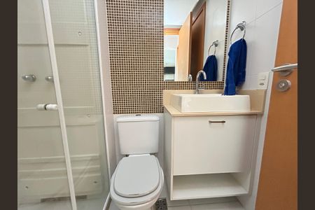 Apartamento à venda com 62m², 2 quartos e 2 vagasBanheiro Social