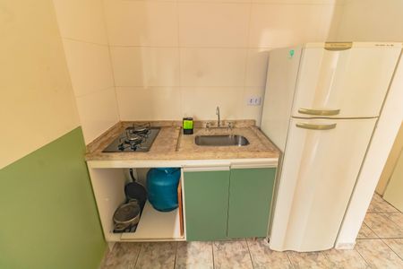 Cozinha de casa para alugar com 1 quarto, 45m² em Jardim Oriental, São Paulo