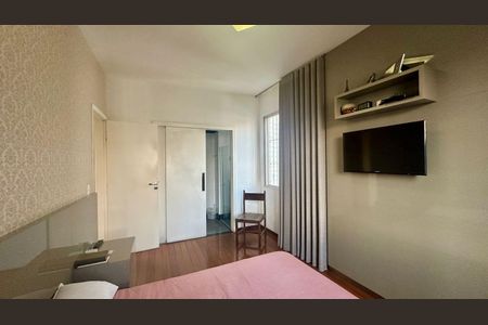 Apartamento à venda com 150m², 4 quartos e 2 vagasQuarto 