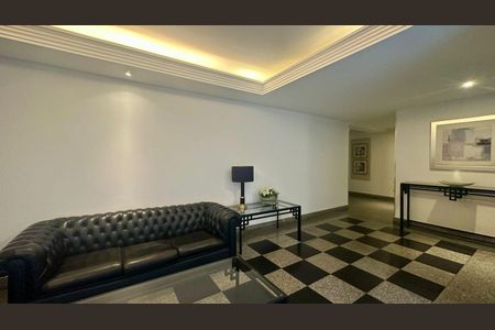 Apartamento à venda com 150m², 4 quartos e 2 vagasHall social 