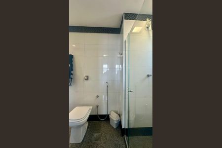 Apartamento à venda com 150m², 4 quartos e 2 vagasBanheiro 