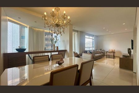 Apartamento à venda com 150m², 4 quartos e 2 vagasSala 