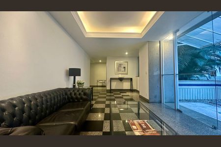 Apartamento à venda com 150m², 4 quartos e 2 vagasHall social 