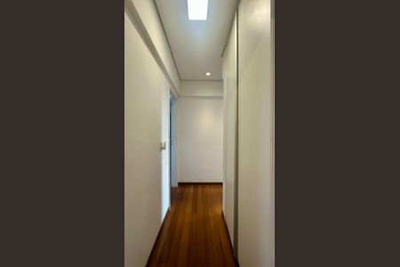 Apartamento à venda com 150m², 4 quartos e 2 vagasCorredor 