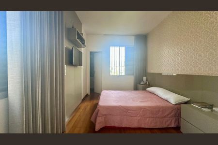 Apartamento à venda com 150m², 4 quartos e 2 vagasQuarto 
