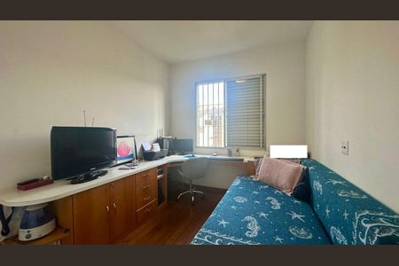 Apartamento à venda com 150m², 4 quartos e 2 vagasQuarto 