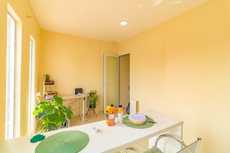 Sala/Cozinha de casa para alugar com 1 quarto, 35m² em Jardim Oriental, São Paulo