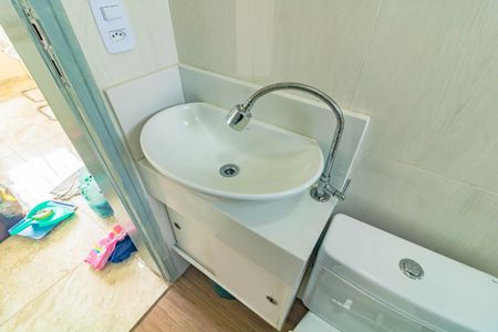 Banheiro de casa para alugar com 1 quarto, 35m² em Jardim Oriental, São Paulo