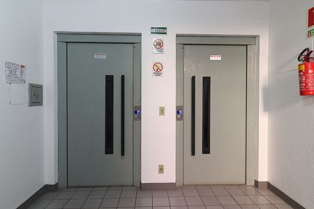 Apartamento à venda com 62m², 2 quartos e 1 vagaElevadores