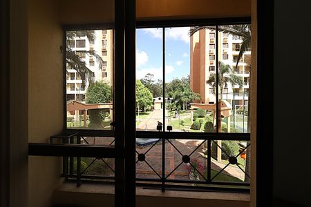 Apartamento à venda com 62m², 2 quartos e 1 vagaJanela e Sacada da Sala