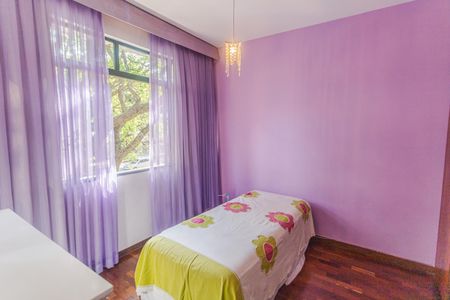 Apartamento à venda com 160m², 4 quartos e 2 vagasQuarto 1