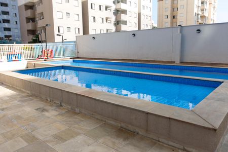 Studio à venda com 37m², 1 quarto e 1 vaga Studio à venda com 37m², 1 quarto e 1 vagaÁrea comum - Piscina