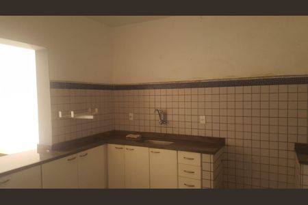 Casa à venda com 220m², 3 quartos e 2 vagas