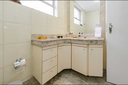 Apartamento à venda com 123m², 3 quartos e 1 vaga Apartamento à venda com 123m², 3 quartos e 1 vagaBanheiro social