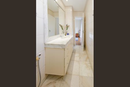 Apartamento à venda com 123m², 3 quartos e 1 vaga Apartamento à venda com 123m², 3 quartos e 1 vagaBanheiro suíte