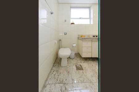 Apartamento à venda com 123m², 3 quartos e 1 vaga Apartamento à venda com 123m², 3 quartos e 1 vagaBanheiro social