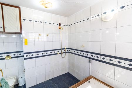 Casa para alugar com 300m², 3 quartos e 4 vagas Casa para alugar com 300m², 3 quartos e 4 vagasBanheiro da Suíte