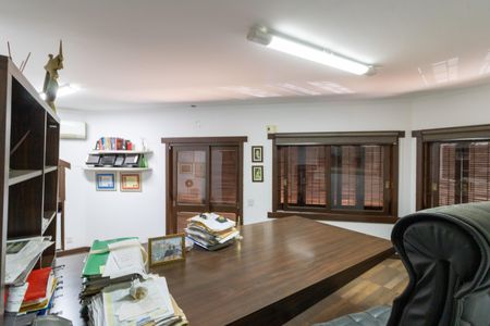 Casa para alugar com 300m², 3 quartos e 4 vagas Casa para alugar com 300m², 3 quartos e 4 vagasSuíte