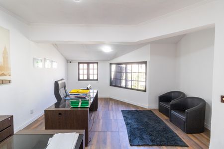 Casa para alugar com 300m², 3 quartos e 4 vagas Casa para alugar com 300m², 3 quartos e 4 vagasQuarto 2