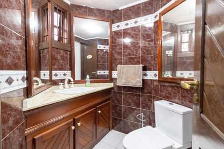 Casa para alugar com 300m², 3 quartos e 4 vagas Casa para alugar com 300m², 3 quartos e 4 vagasLavabo