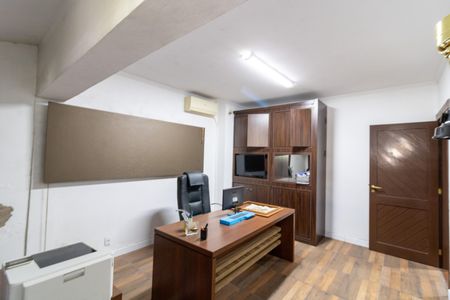 Casa para alugar com 300m², 3 quartos e 4 vagas Casa para alugar com 300m², 3 quartos e 4 vagasQuarto 1