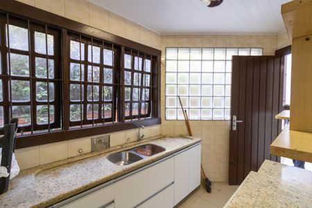 Casa para alugar com 300m², 3 quartos e 4 vagas Casa para alugar com 300m², 3 quartos e 4 vagasLavanderia