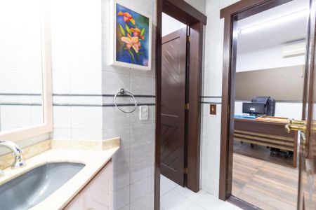 Casa para alugar com 300m², 3 quartos e 4 vagas Casa para alugar com 300m², 3 quartos e 4 vagasLavabo