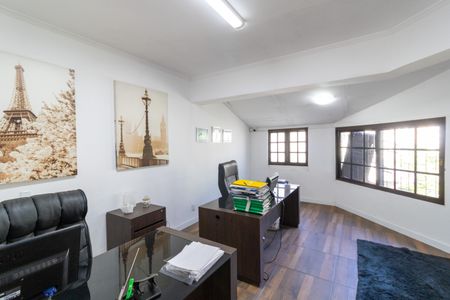 Casa para alugar com 300m², 3 quartos e 4 vagas Casa para alugar com 300m², 3 quartos e 4 vagasQuarto 2