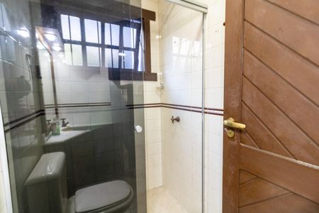 Casa para alugar com 300m², 3 quartos e 4 vagas Casa para alugar com 300m², 3 quartos e 4 vagasBanheiro Social