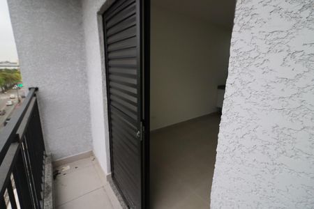 Varanda de kitnet/studio para alugar com 1 quarto, 20m² em Presidente Altino, Osasco