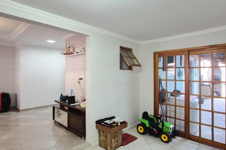 Casa à venda com 389m², 3 quartos e 2 vagasSala