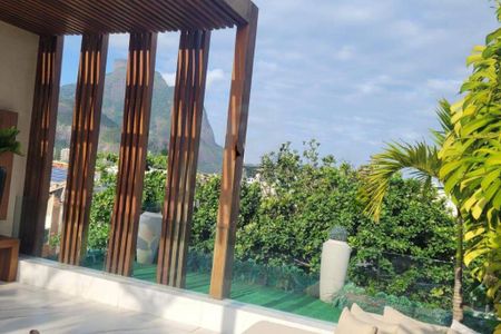 Apartamento à venda com 4 quartos, 330m² em Barra da Tijuca, Rio de Janeiro